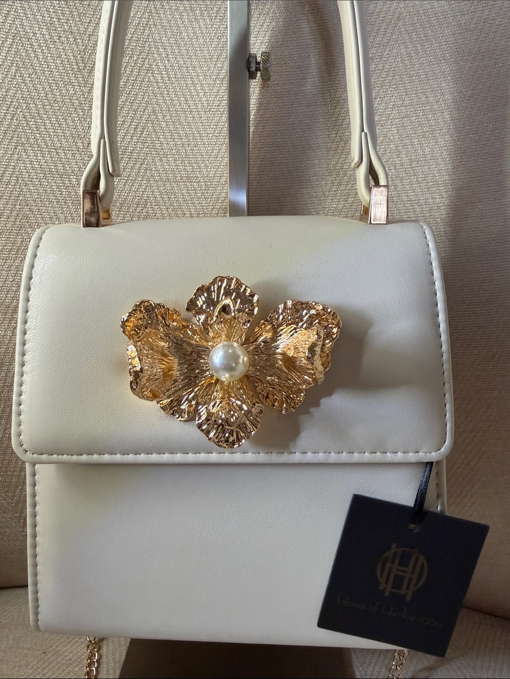House of Harlow 1960 White Mini Top-Handle Bag with Gold Floral Accent - Picture 3 of 9